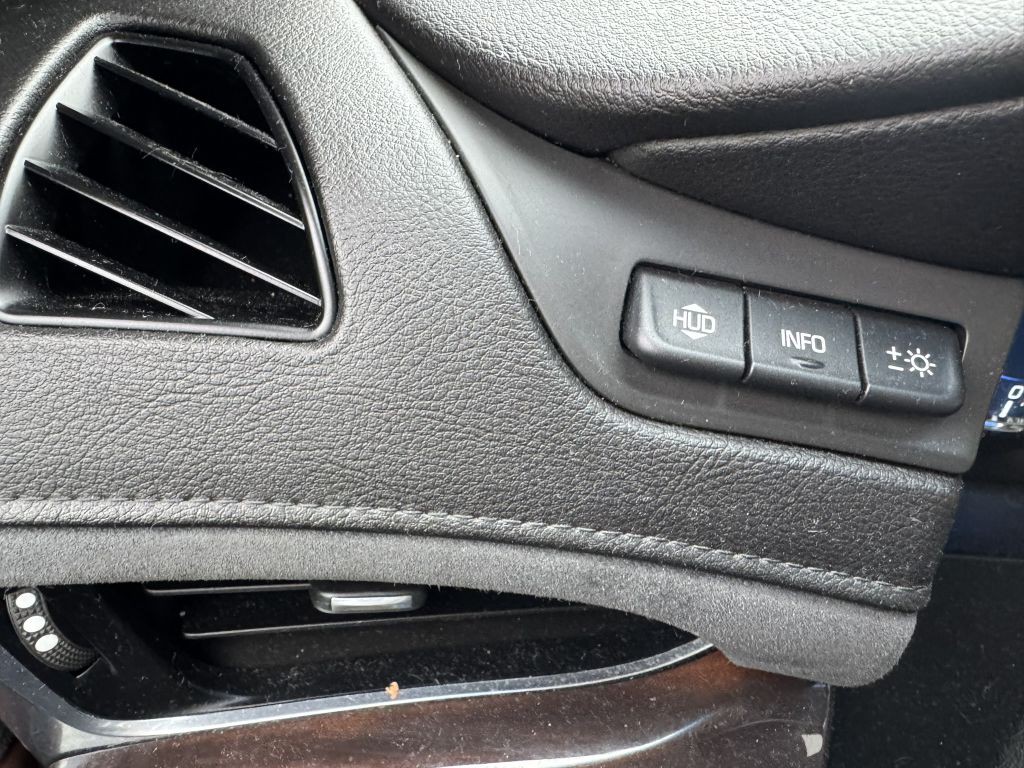 2018 Cadillac Escalade Image 19