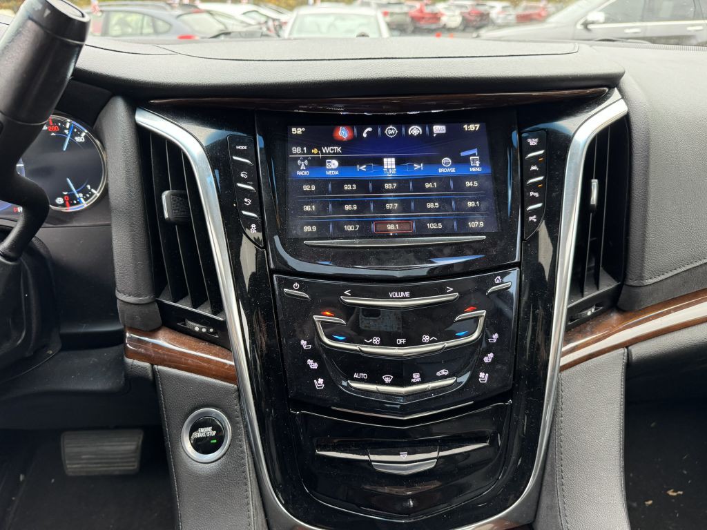 2018 Cadillac Escalade Image 22