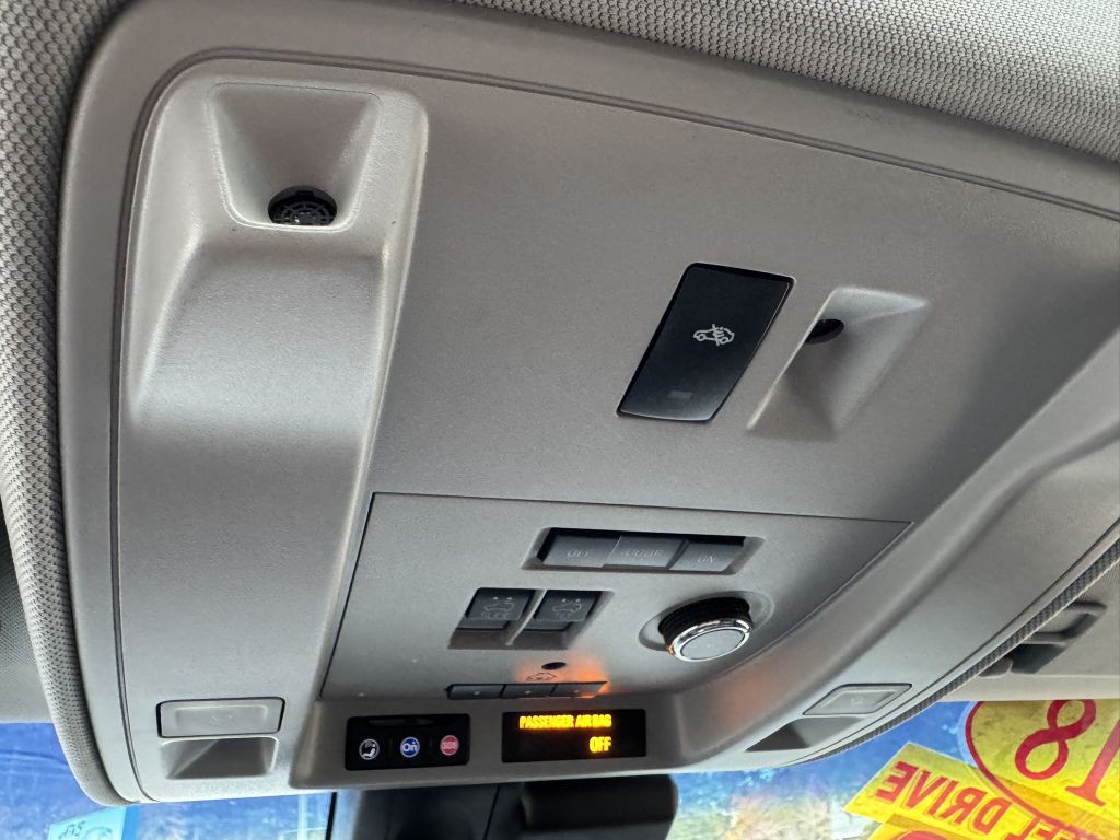 2018 Cadillac Escalade Image 28