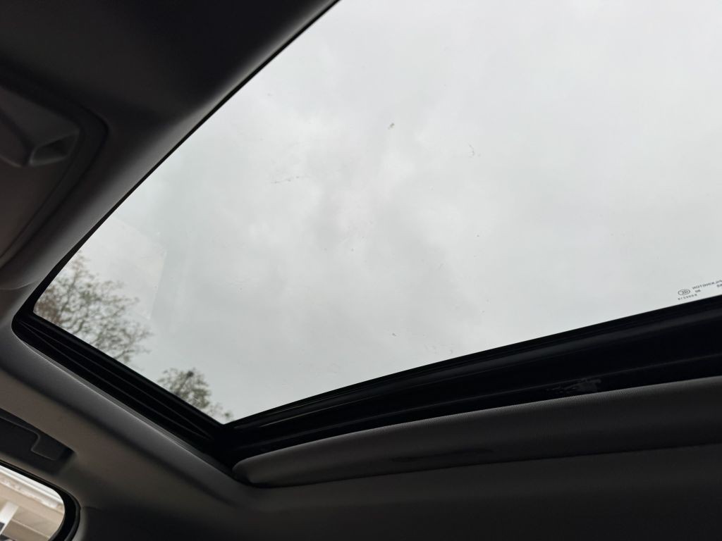 2018 Cadillac Escalade Image 29