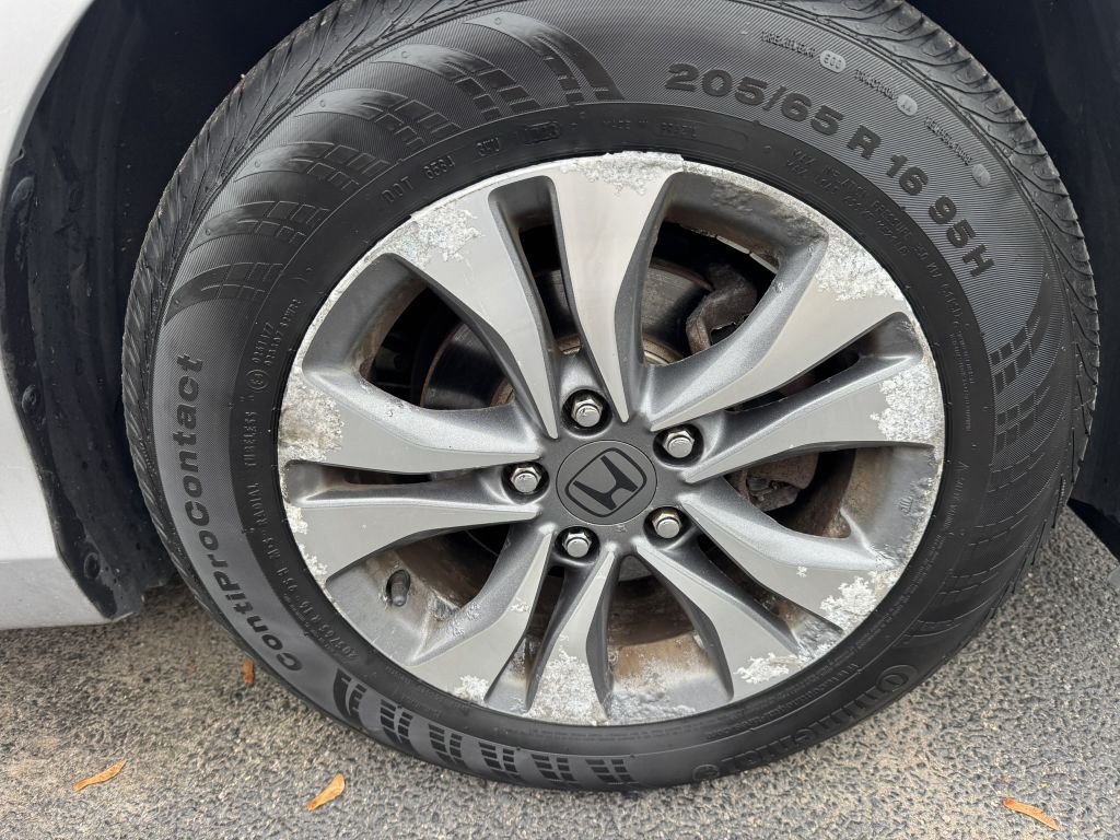 2013 Honda Accord Image 12