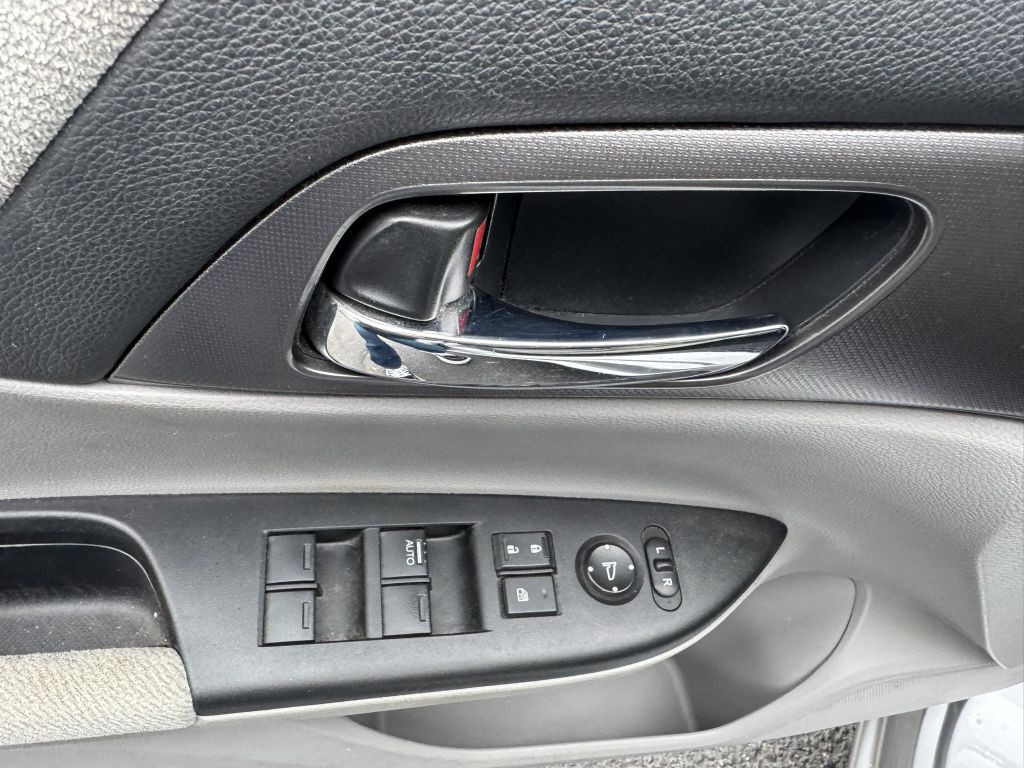 2013 Honda Accord Image 15