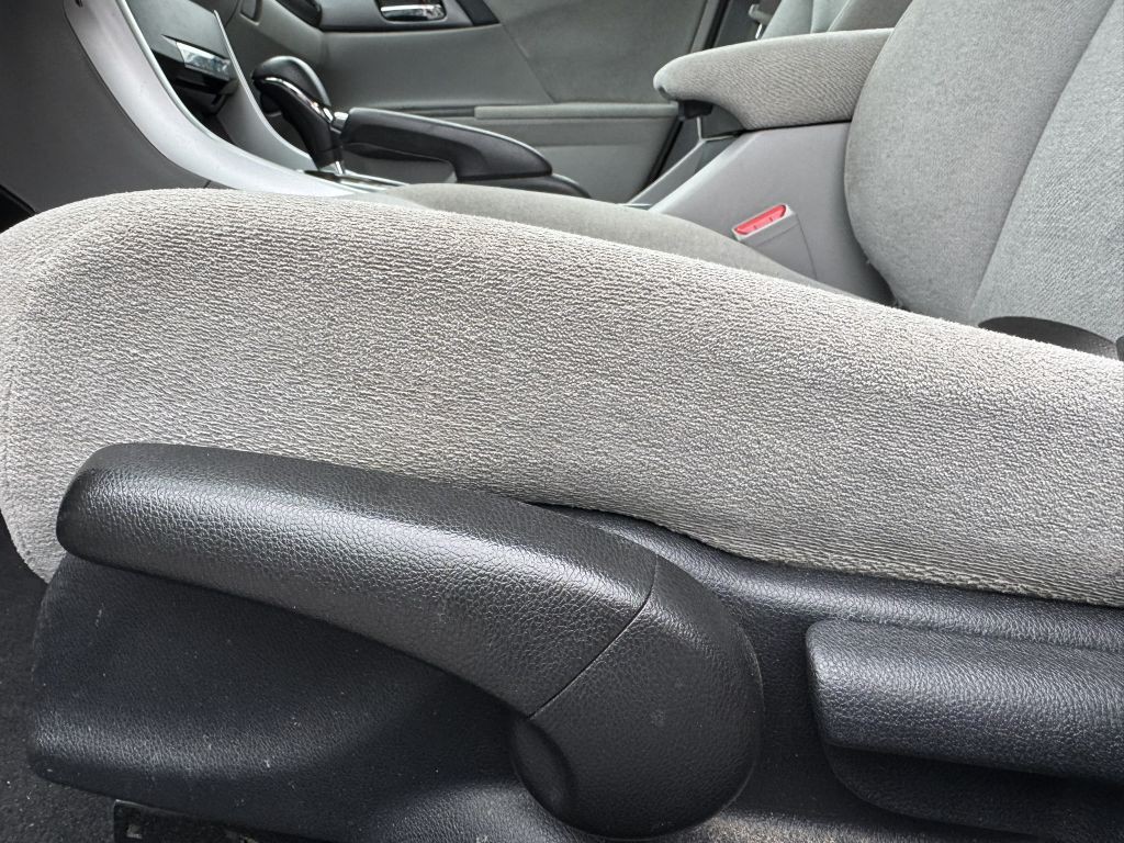 2013 Honda Accord Image 16