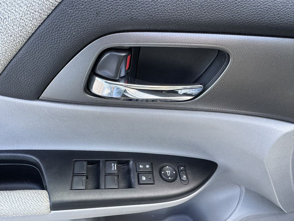 2013 Honda Accord Image 15