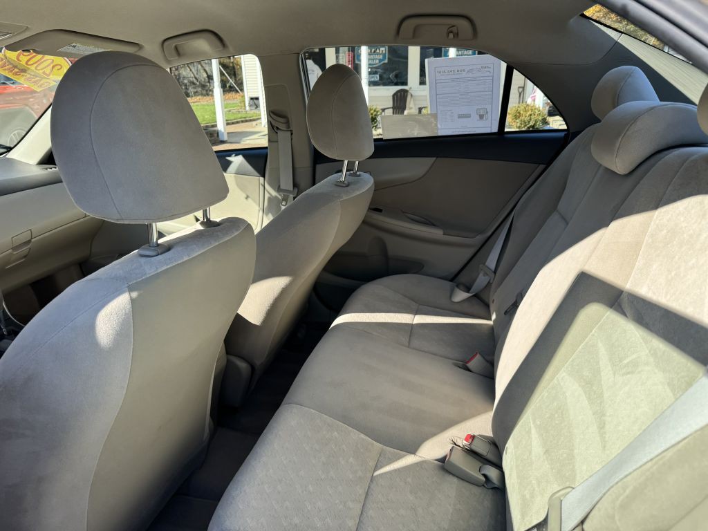2009 Toyota Corolla Image 25