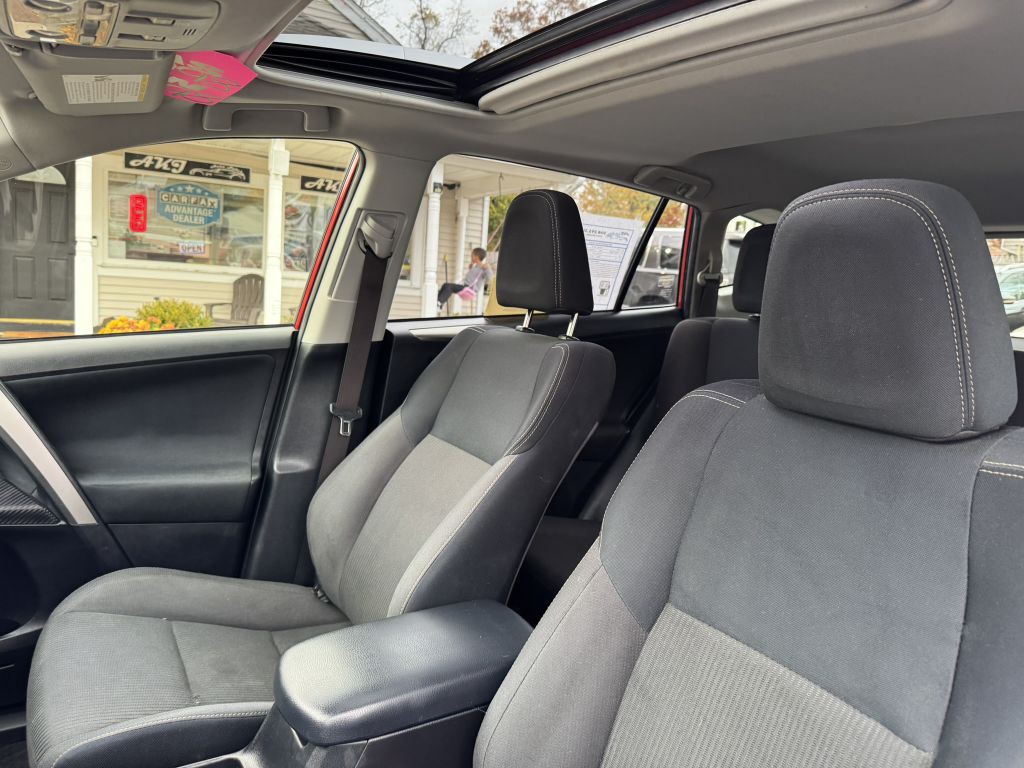 2015 Toyota Rav4 Image 5