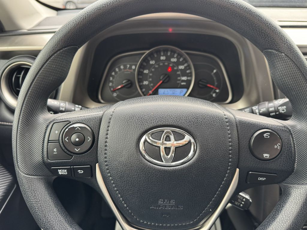 2015 Toyota Rav4 Image 18