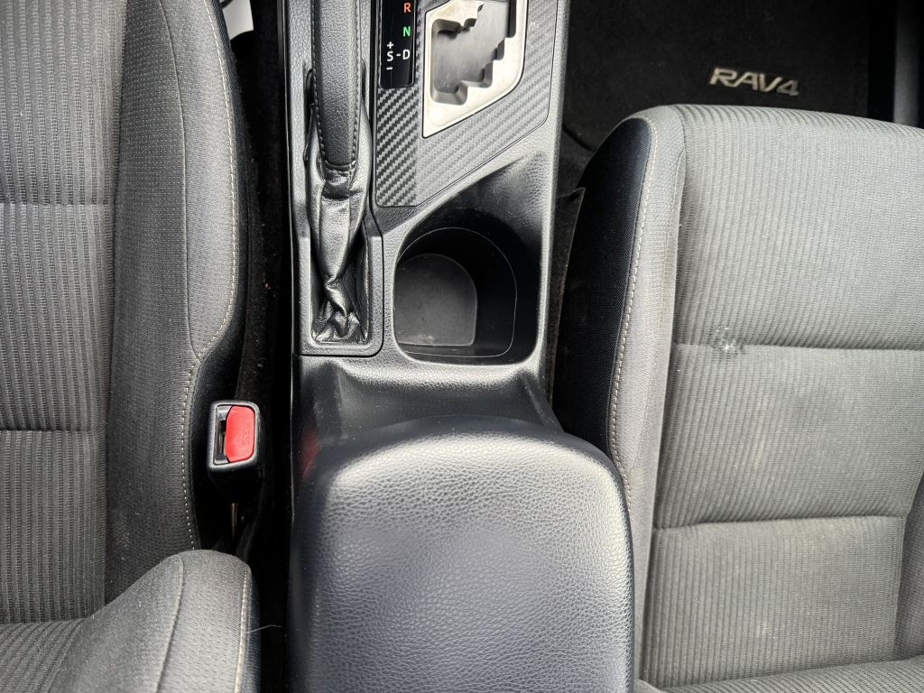 2015 Toyota Rav4 Image 22