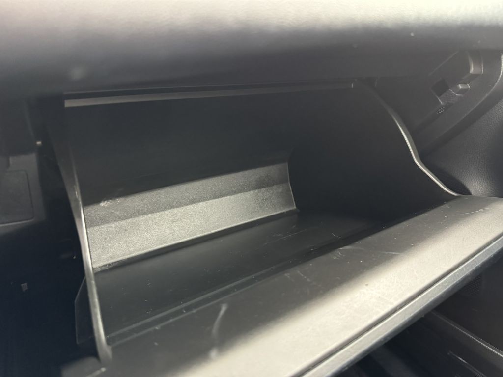 2015 Toyota Rav4 Image 24