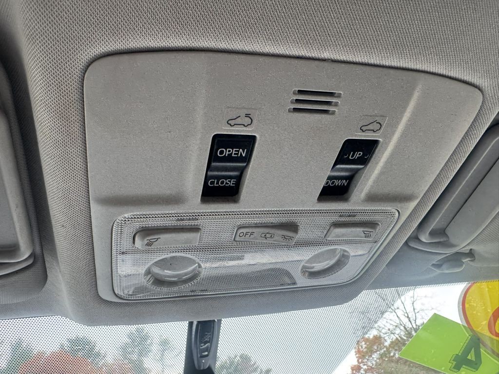 2015 Toyota Rav4 Image 25