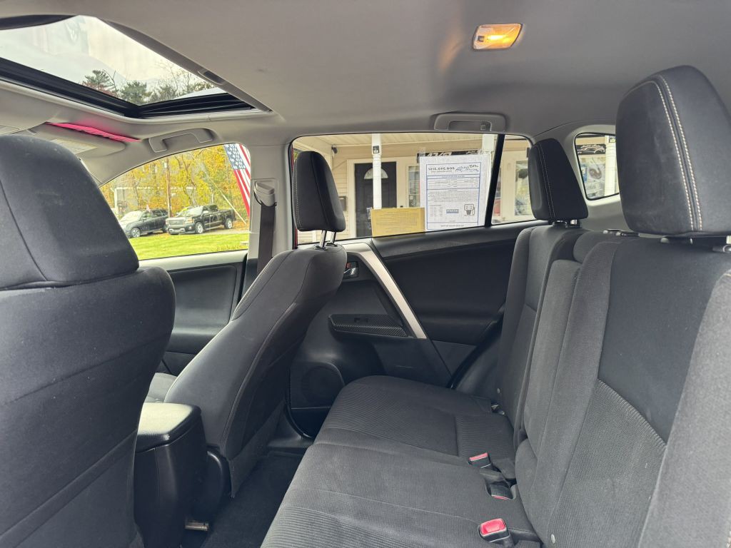 2015 Toyota Rav4 Image 28