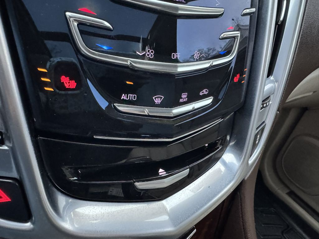 2014 Cadillac SRX Image 24