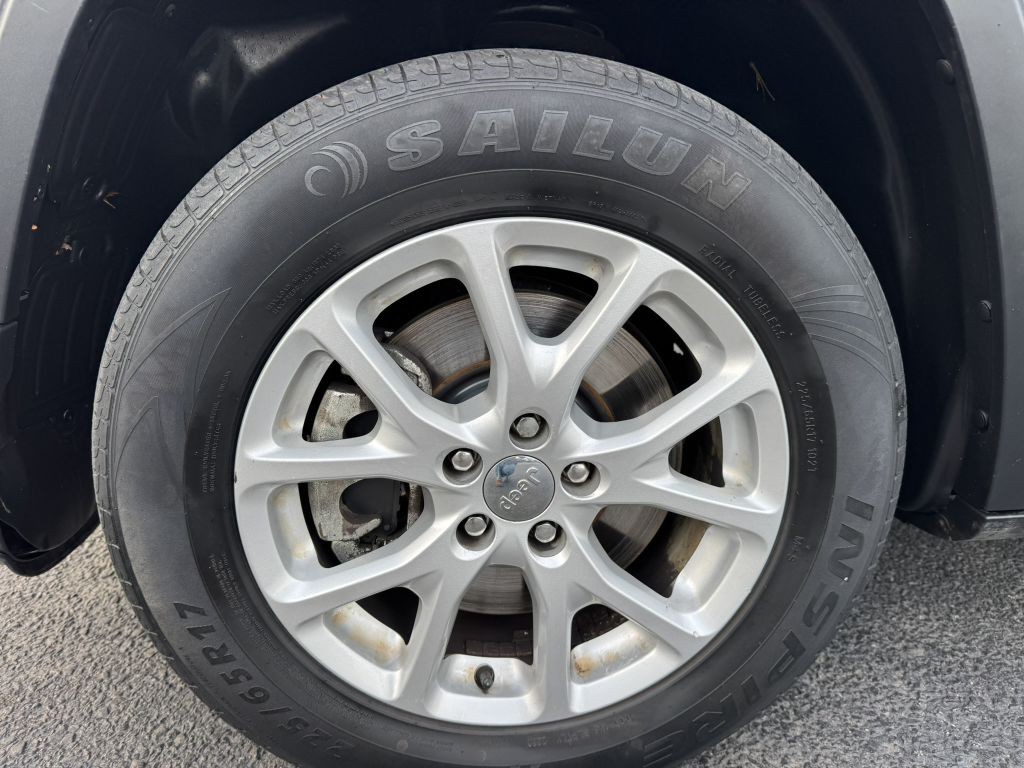 2014 Jeep Cherokee Image 13