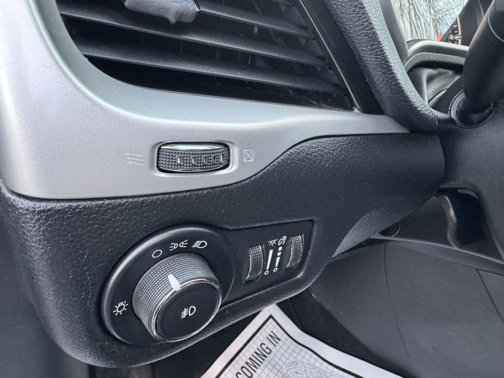 2014 Jeep Cherokee Image 17