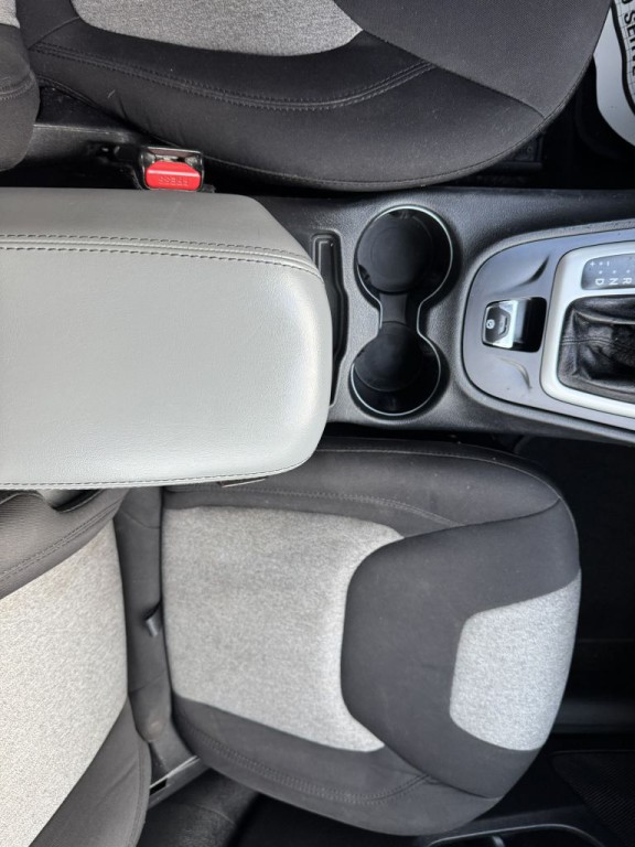 2014 Jeep Cherokee Image 21