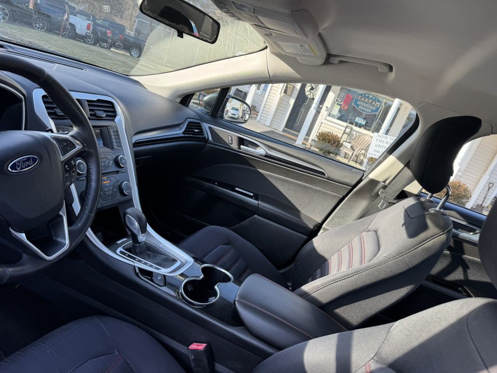 2014 Ford Fusion Image 4