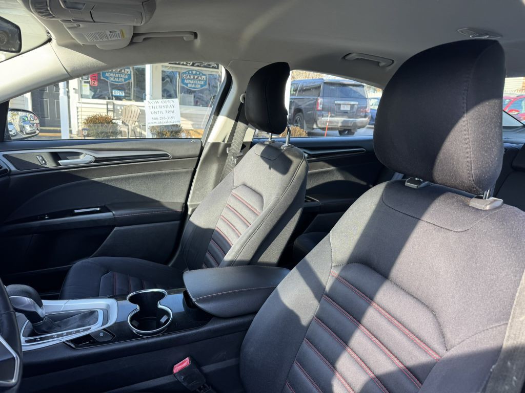 2014 Ford Fusion Image 5