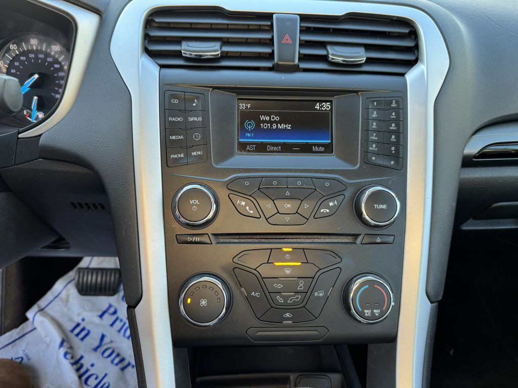 2014 Ford Fusion Image 20