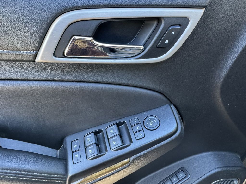 2017 GMC Yukon Image 16