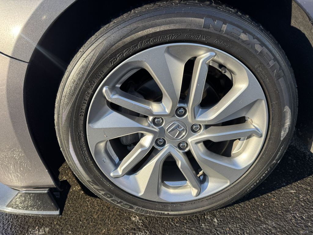 2019 Honda Accord Image 14