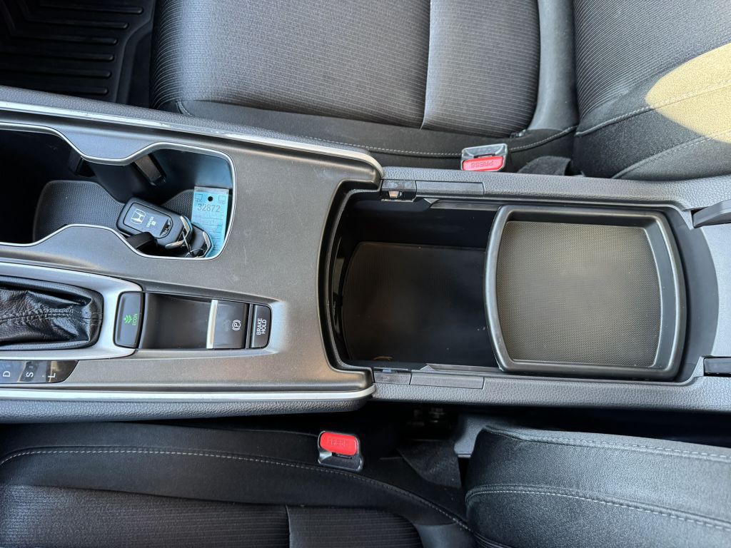 2019 Honda Accord Image 25