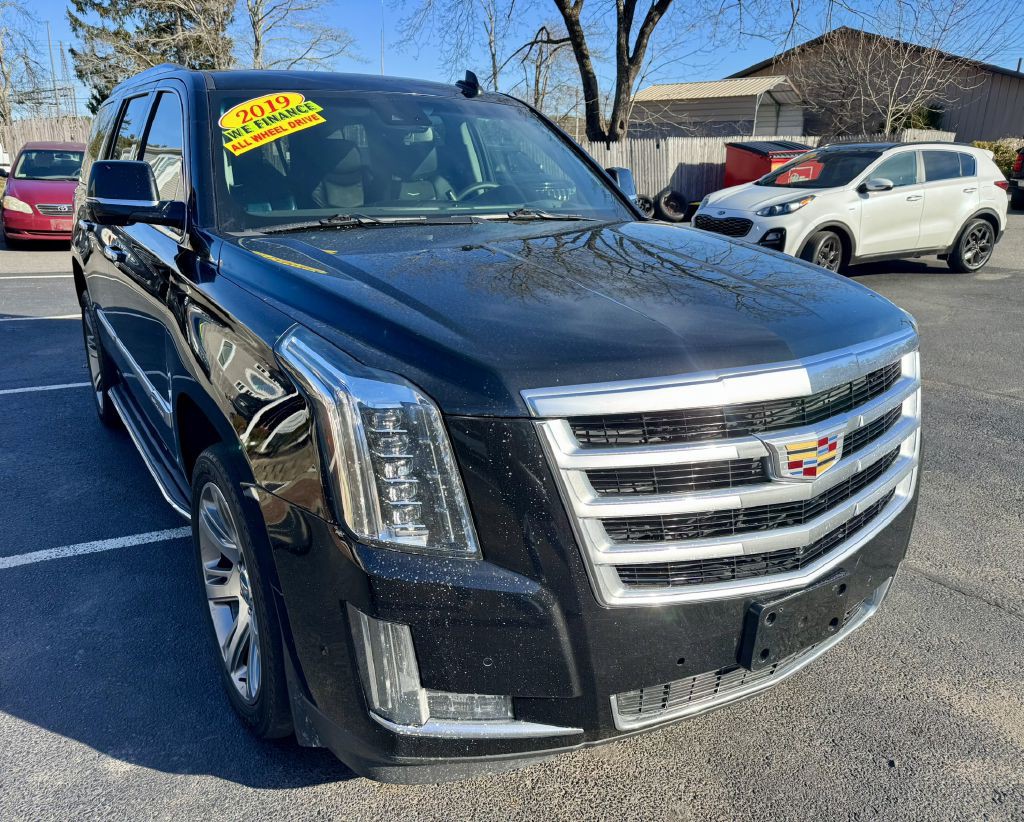 2019 Cadillac Escalade Image 3