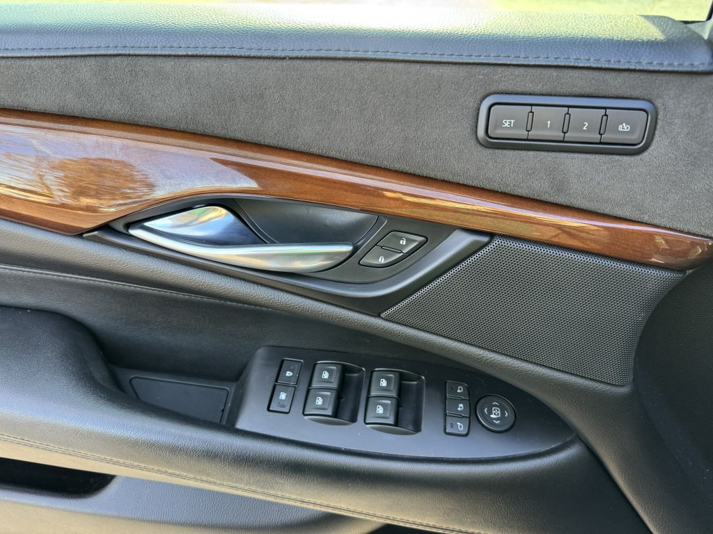 2019 Cadillac Escalade Image 16