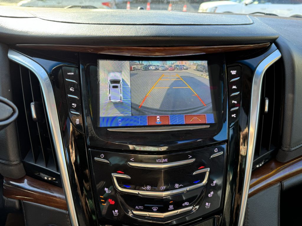 2019 Cadillac Escalade Image 24
