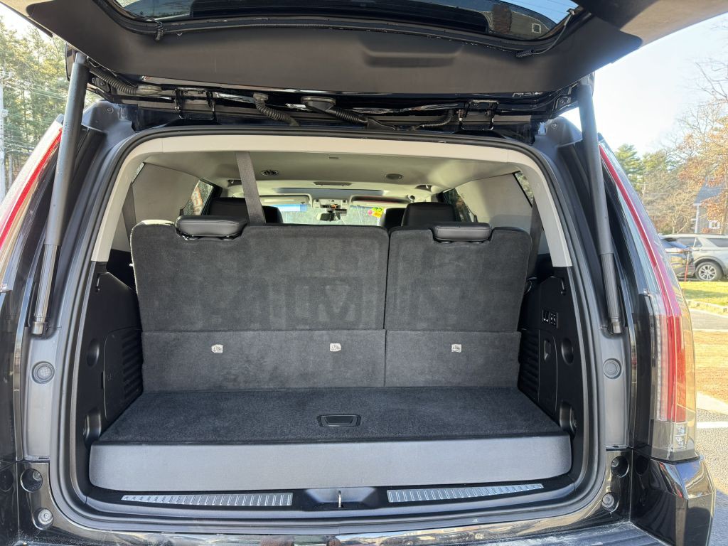 2019 Cadillac Escalade Image 37
