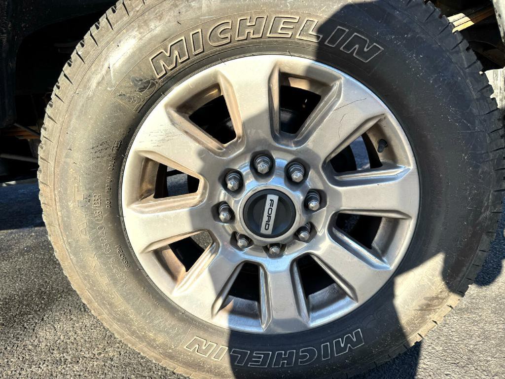 2017 Ford F-350 Image 14