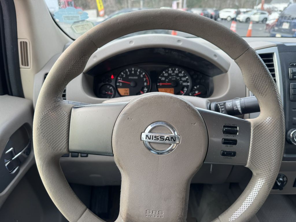 2010 Nissan Frontier Image 16