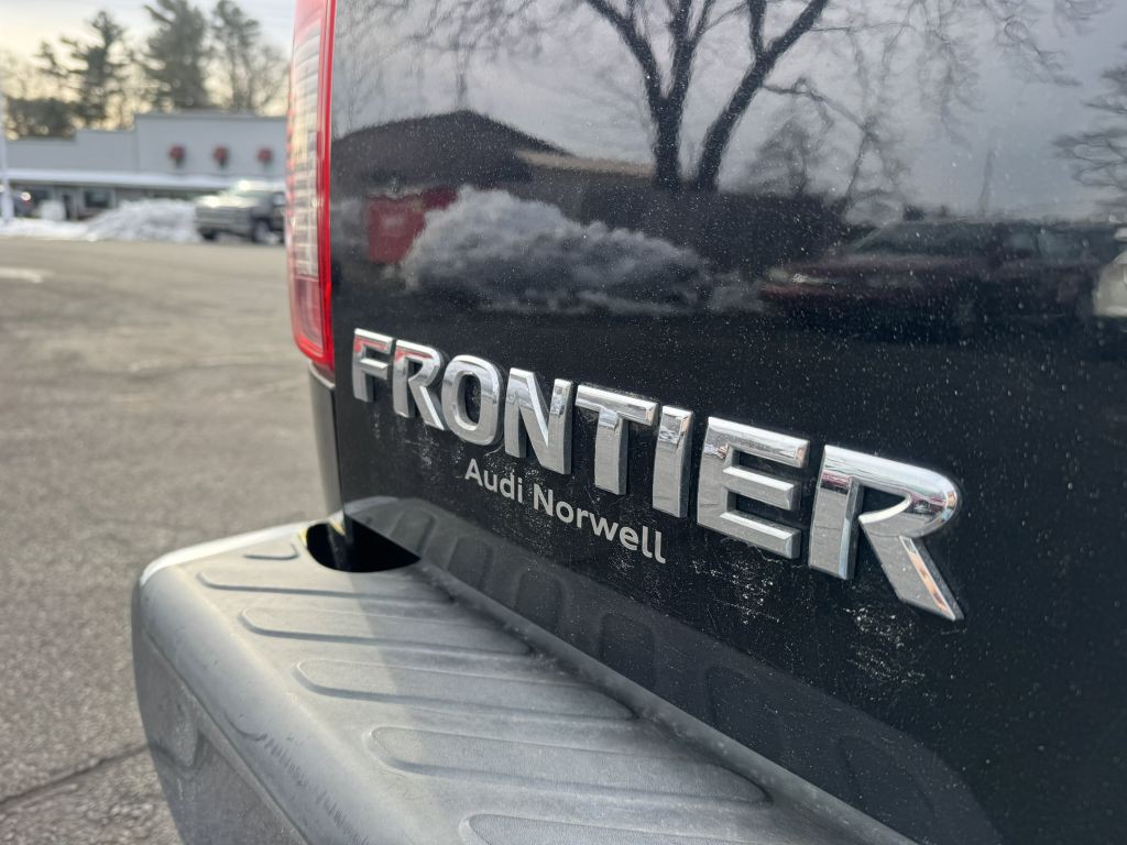 2010 Nissan Frontier Image 20