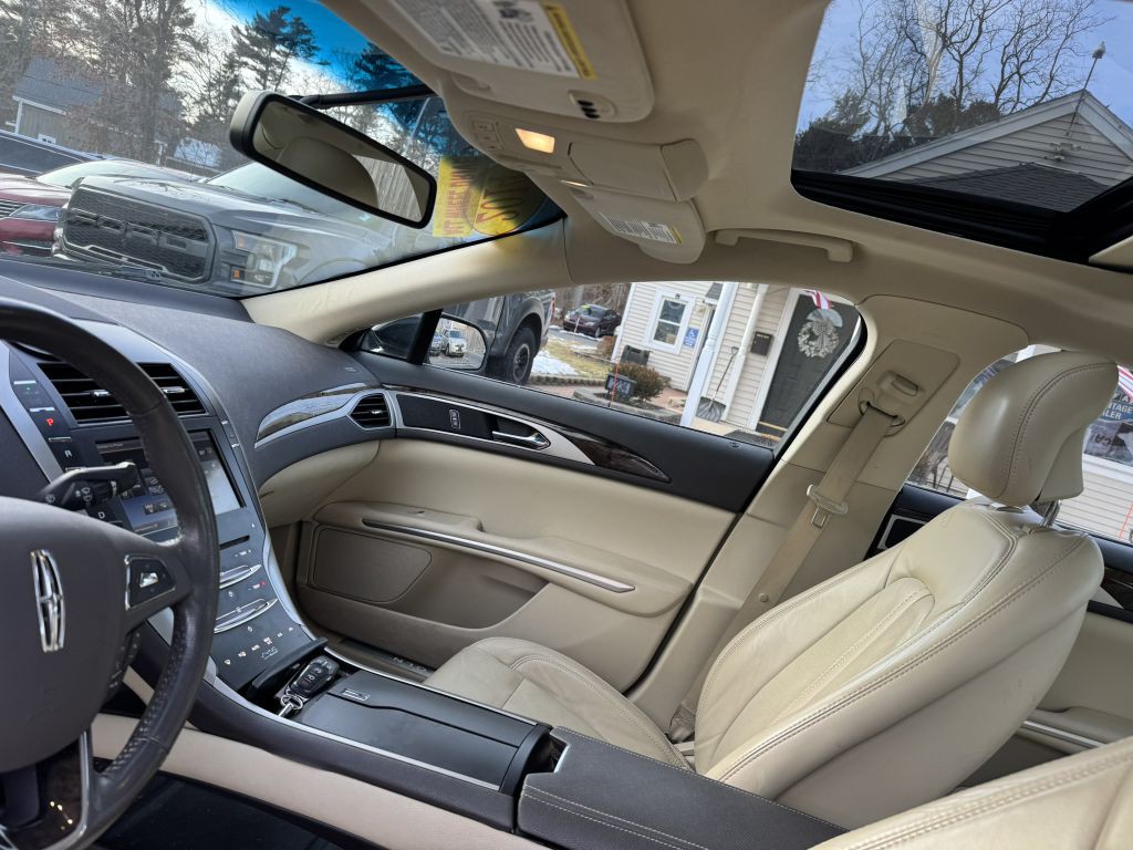 2014 Lincoln MKZ Image 8