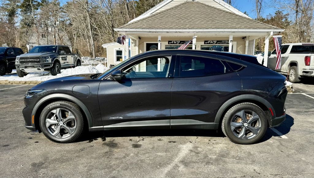 2022 Ford Mustang Image 8