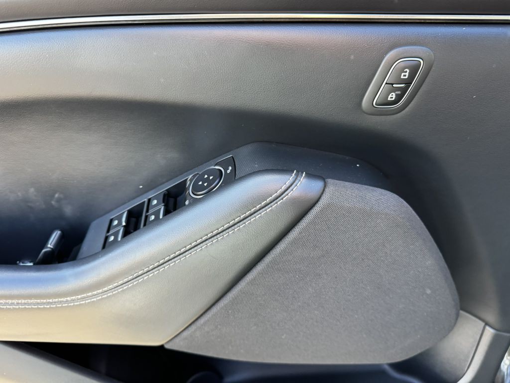 2022 Ford Mustang Image 16