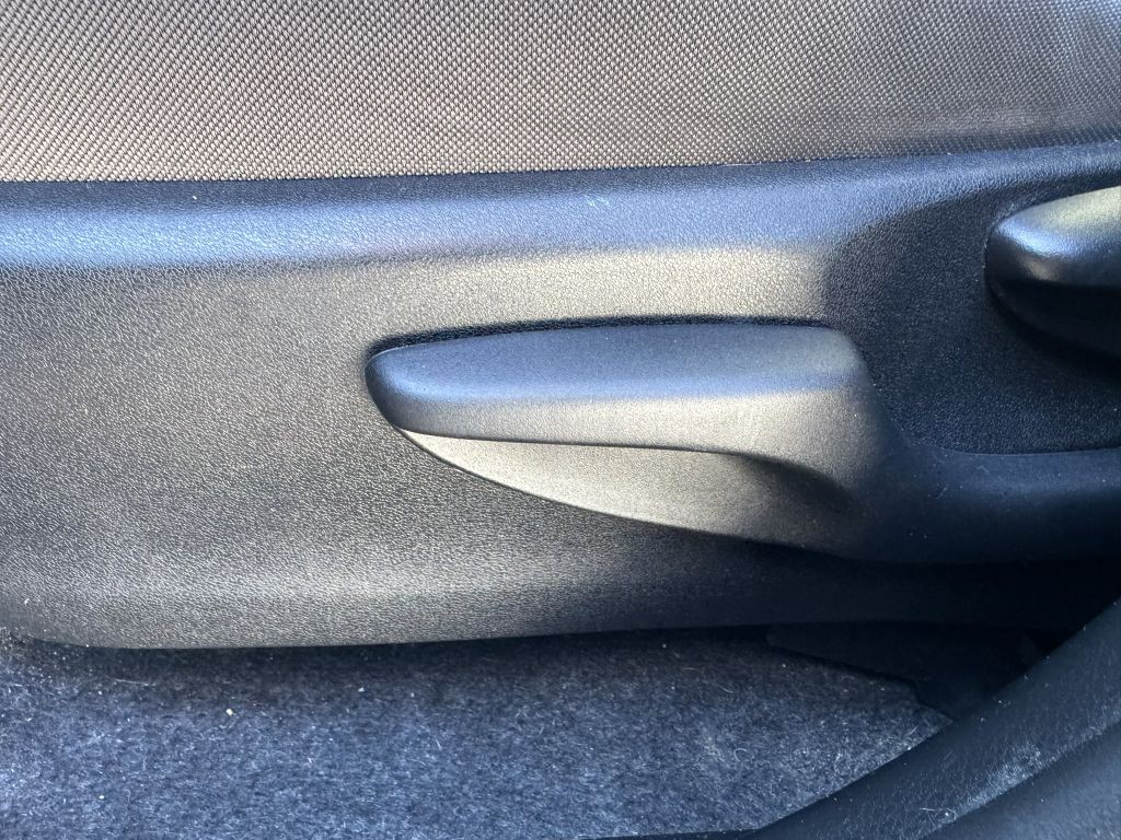 2014 Toyota Rav4 Image 16