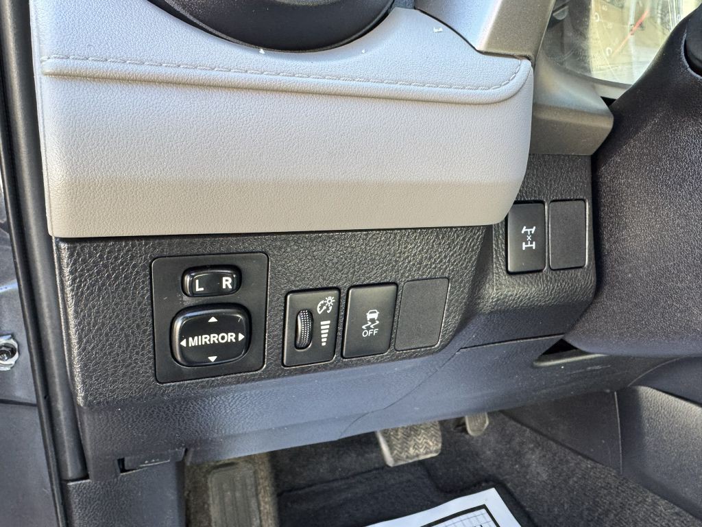2014 Toyota Rav4 Image 17