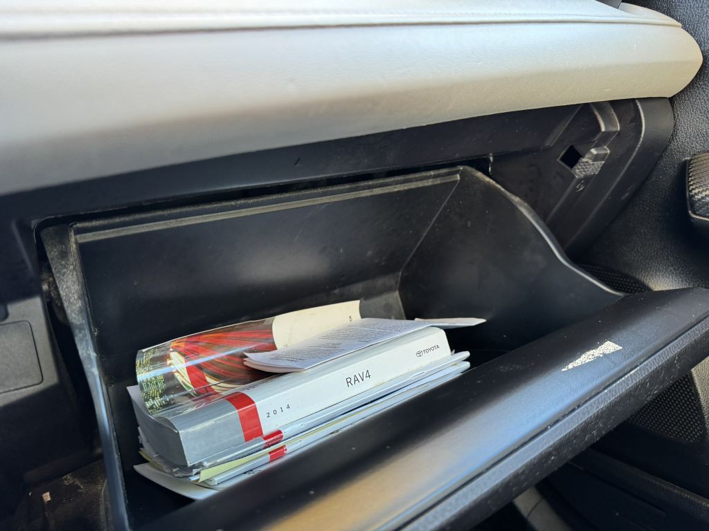 2014 Toyota Rav4 Image 24