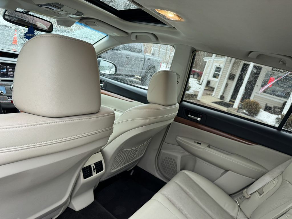 2014 Subaru Outback Image 24