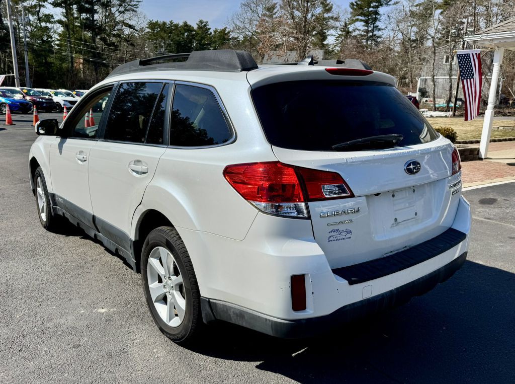 2014 Subaru Outback Image 4