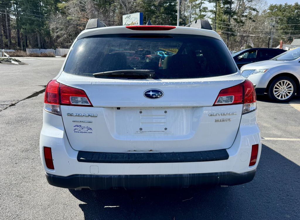 2014 Subaru Outback Image 6
