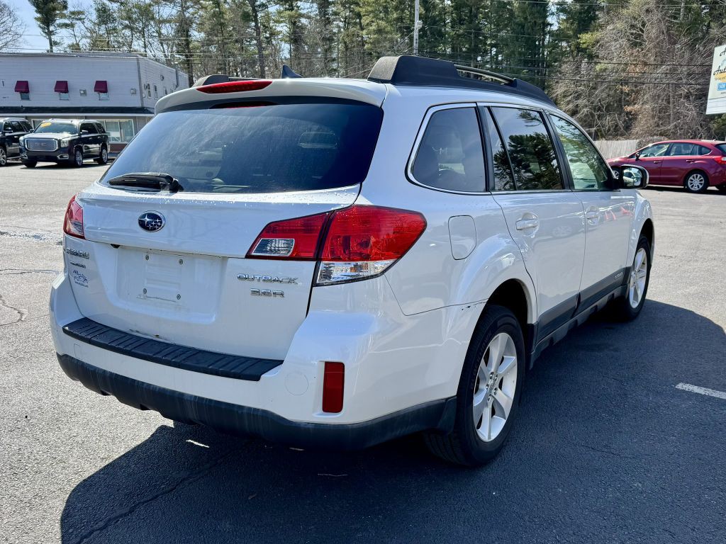 2014 Subaru Outback Image 8