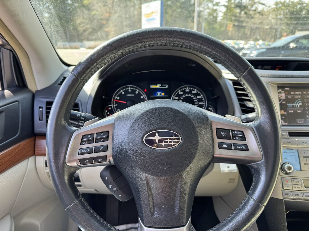 2014 Subaru Outback Image 18