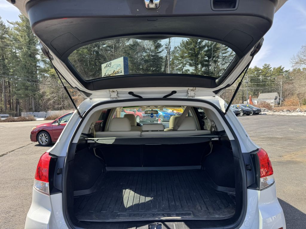 2014 Subaru Outback Image 29