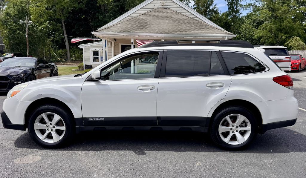 2014 Subaru Outback Image 7