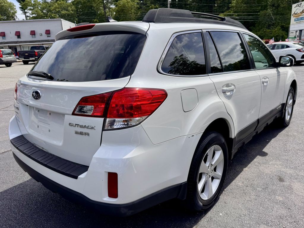 2014 Subaru Outback Image 8