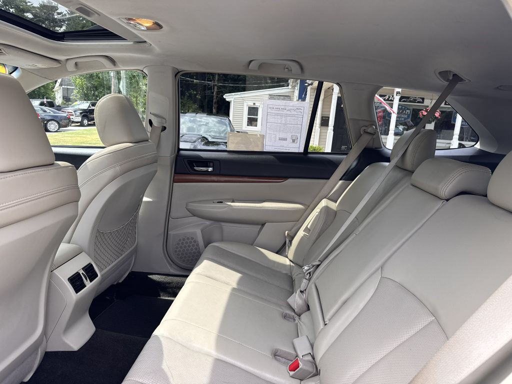 2014 Subaru Outback Image 28