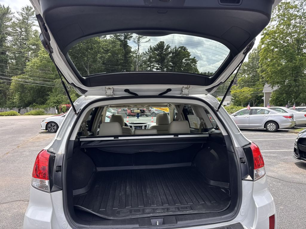 2014 Subaru Outback Image 29