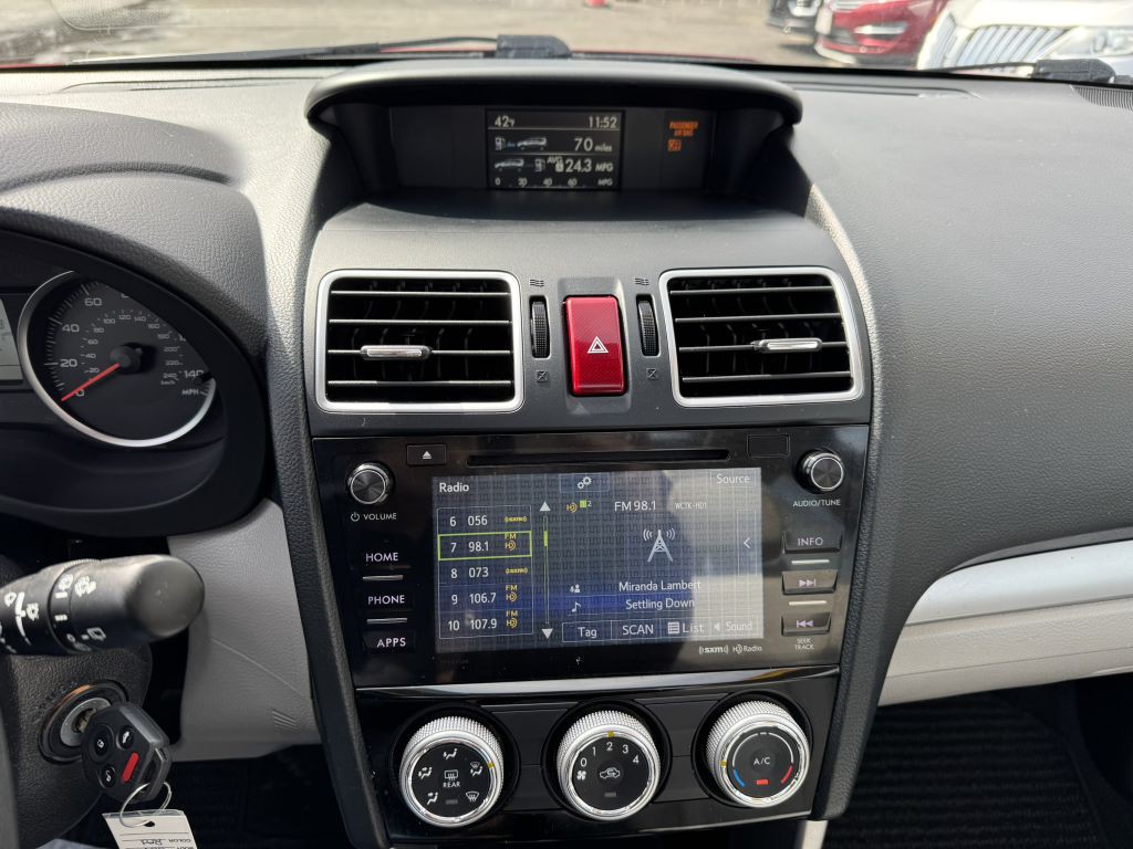 2016 Subaru Forester Image 20