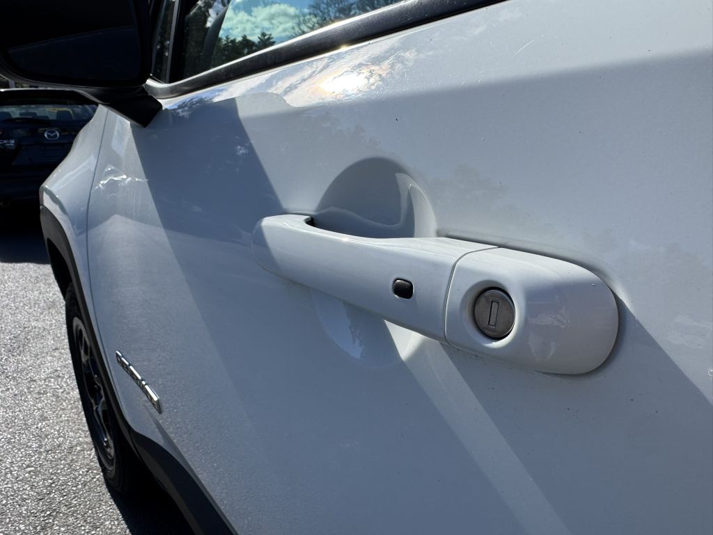 2017 Jeep Renegade Image 15